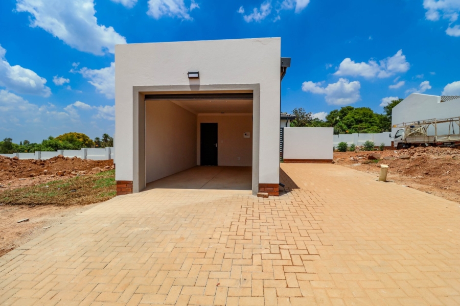 To Let 3 Bedroom Property for Rent in Rietvalleirand Gauteng