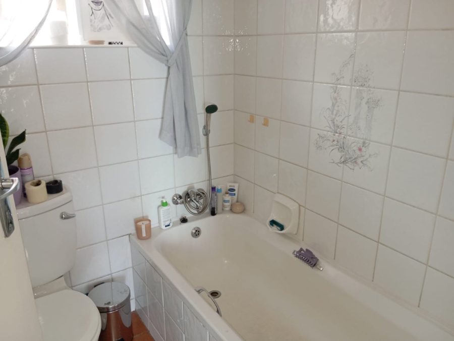 To Let 3 Bedroom Property for Rent in Murrayfield Gauteng