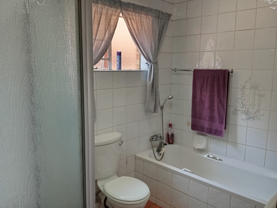 To Let 3 Bedroom Property for Rent in Murrayfield Gauteng