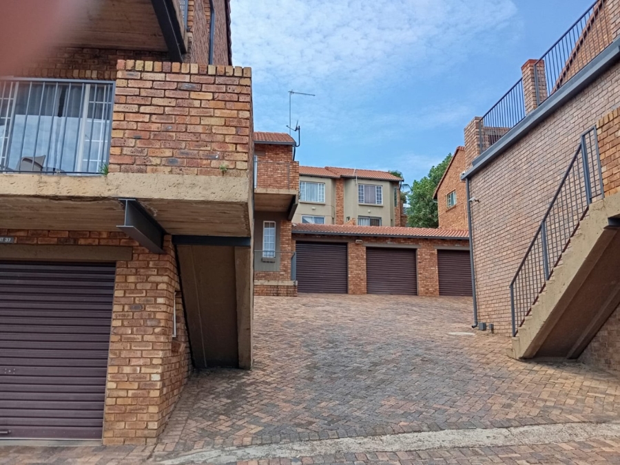 To Let 3 Bedroom Property for Rent in Murrayfield Gauteng