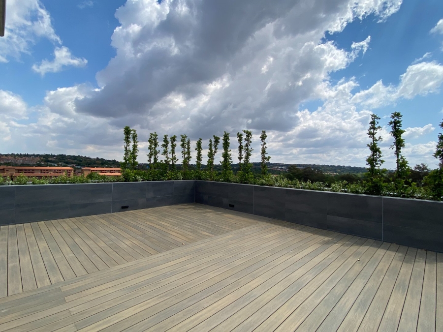 To Let commercial Property for Rent in Die Hoewes Gauteng