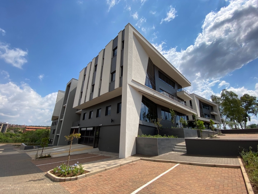 To Let commercial Property for Rent in Die Hoewes Gauteng