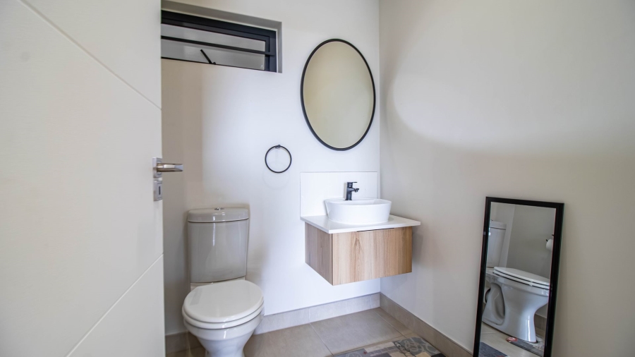 2 Bedroom Property for Sale in Aspen Hills Gauteng