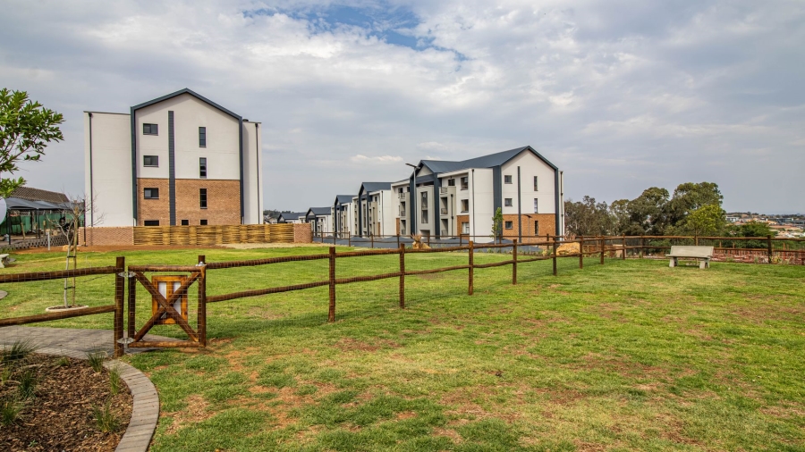 2 Bedroom Property for Sale in Aspen Hills Gauteng