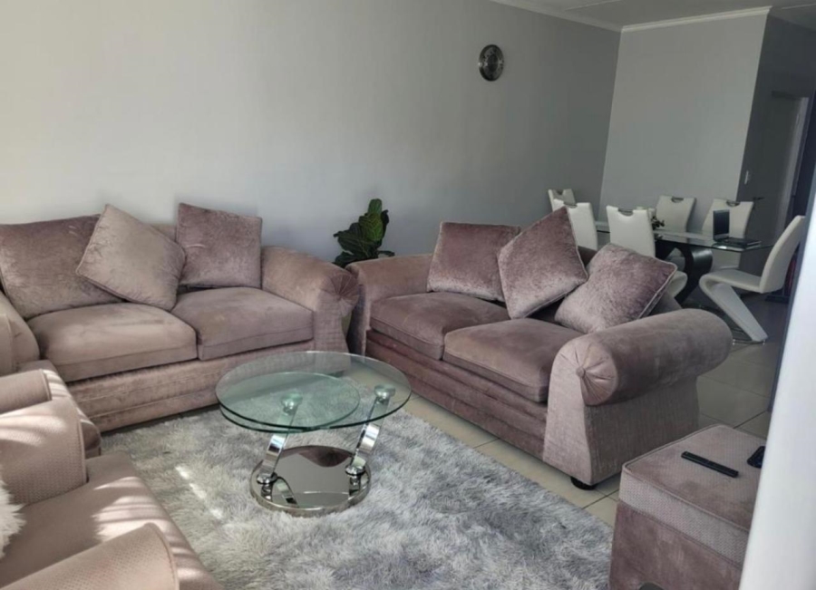 To Let  Bedroom Property for Rent in Greenstone Hill Gauteng