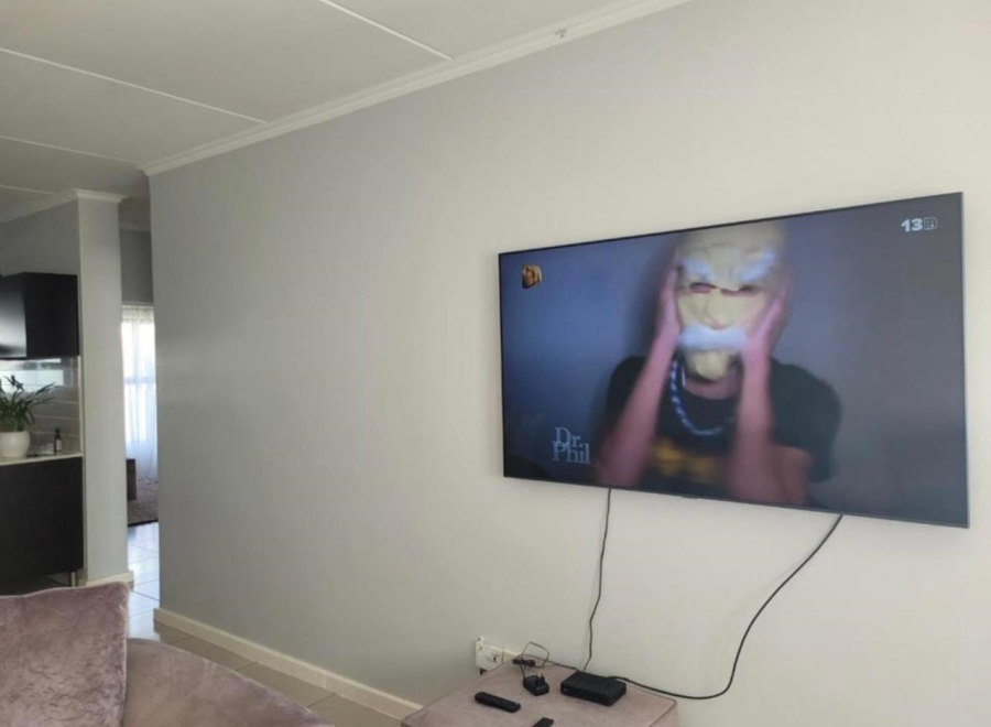 To Let  Bedroom Property for Rent in Greenstone Hill Gauteng