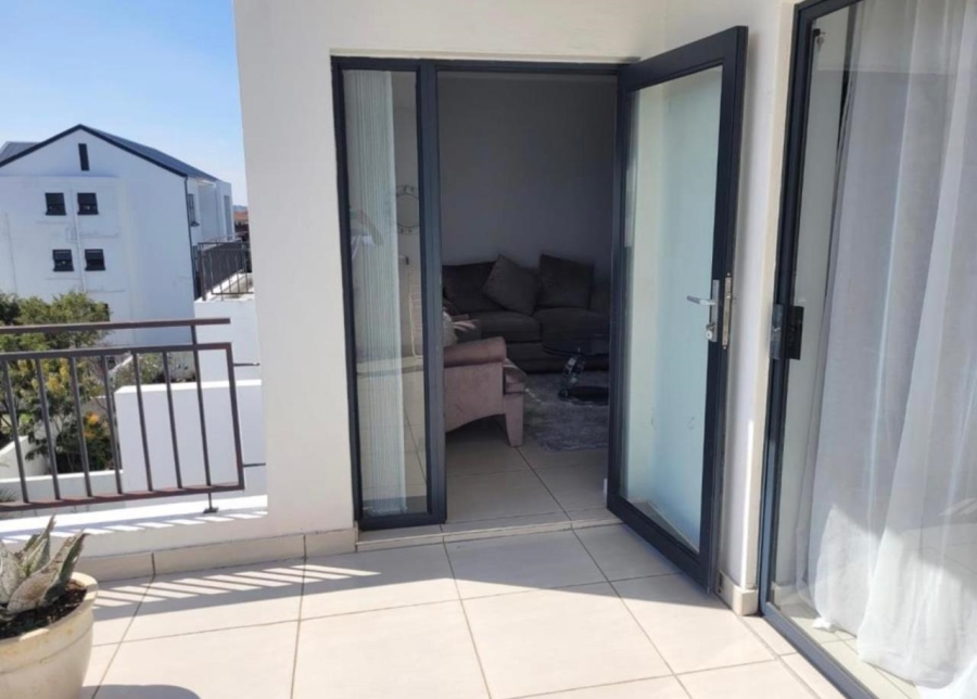 To Let  Bedroom Property for Rent in Greenstone Hill Gauteng