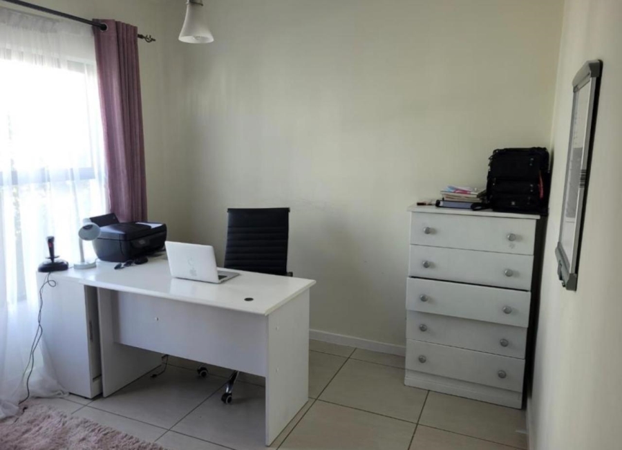 To Let  Bedroom Property for Rent in Greenstone Hill Gauteng