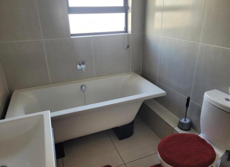 To Let  Bedroom Property for Rent in Greenstone Hill Gauteng