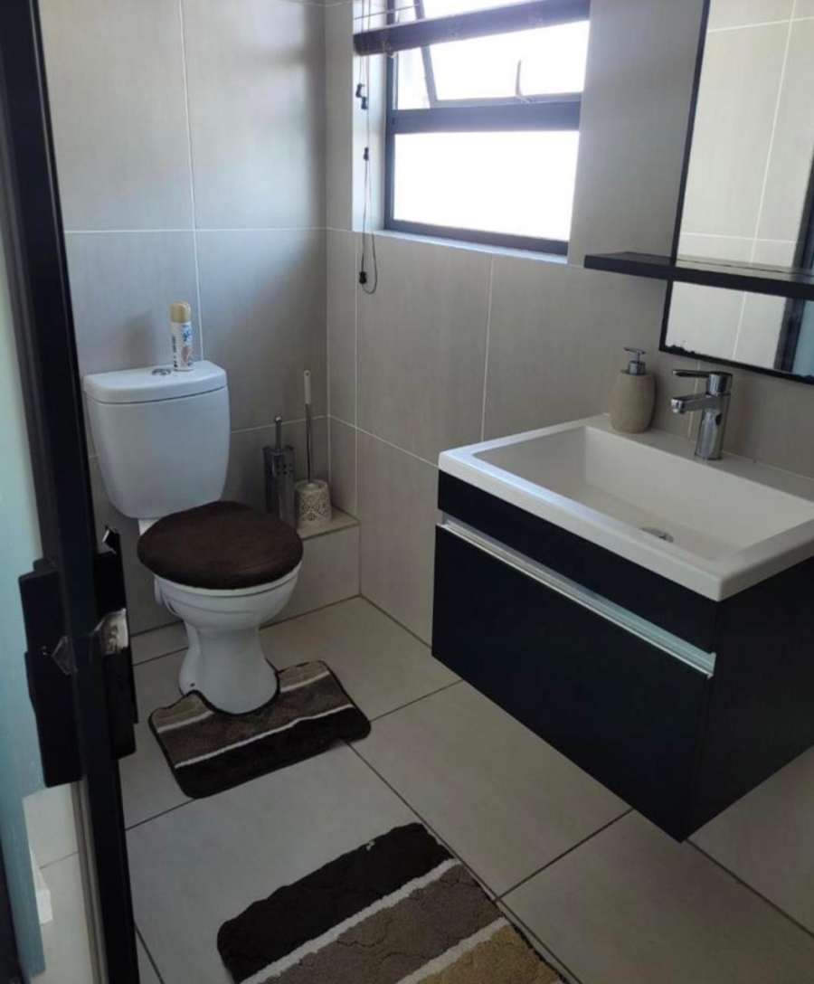 To Let  Bedroom Property for Rent in Greenstone Hill Gauteng