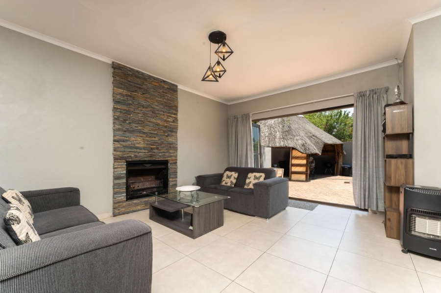 To Let 4 Bedroom Property for Rent in Sharonlea Gauteng