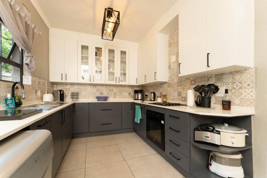 To Let 4 Bedroom Property for Rent in Sharonlea Gauteng