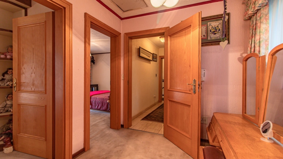 4 Bedroom Property for Sale in Bedfordview Gauteng