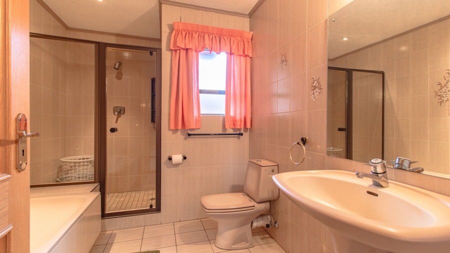 4 Bedroom Property for Sale in Bedfordview Gauteng