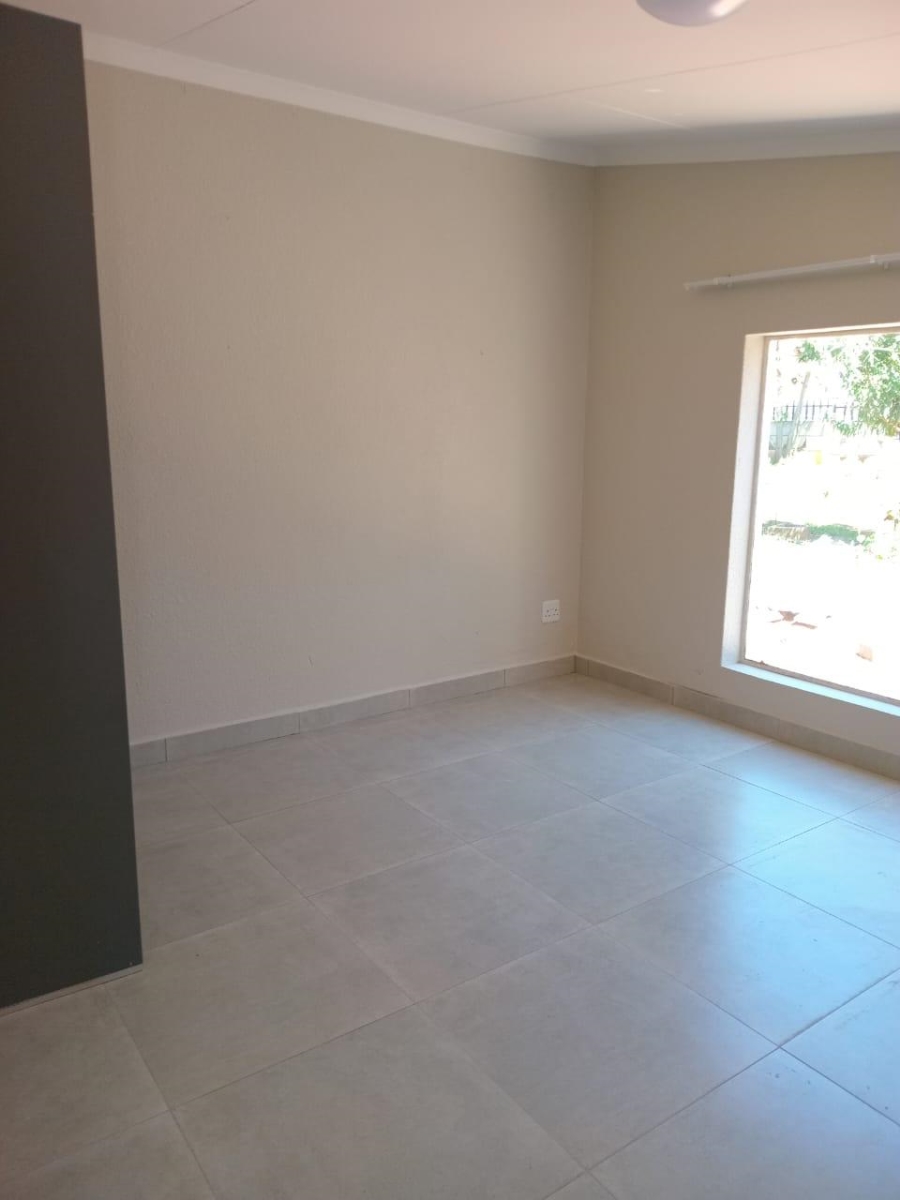 To Let  Bedroom Property for Rent in Roodekrans A H Gauteng