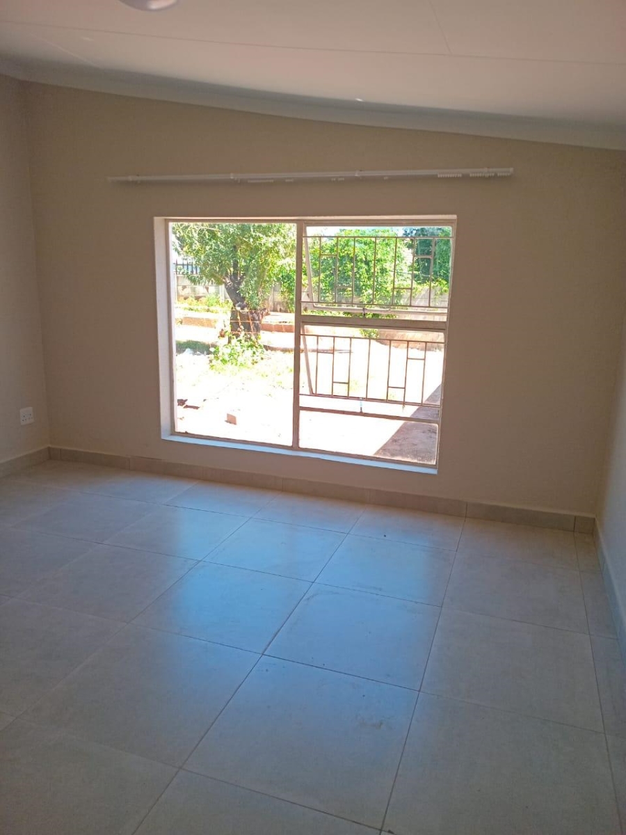 To Let  Bedroom Property for Rent in Roodekrans A H Gauteng