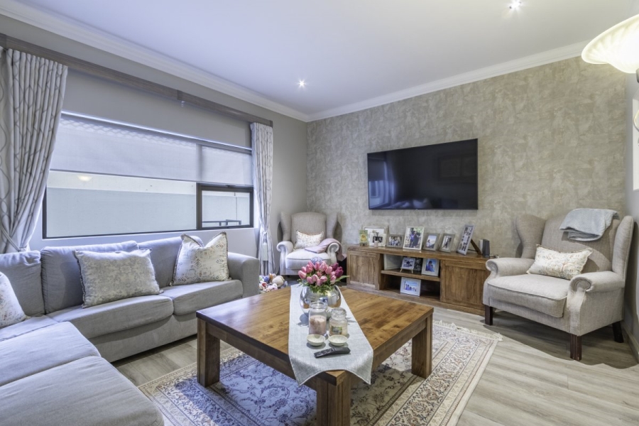 3 Bedroom Property for Sale in Greenstone Hill Gauteng