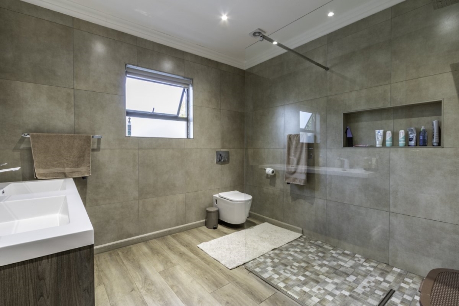 3 Bedroom Property for Sale in Greenstone Hill Gauteng