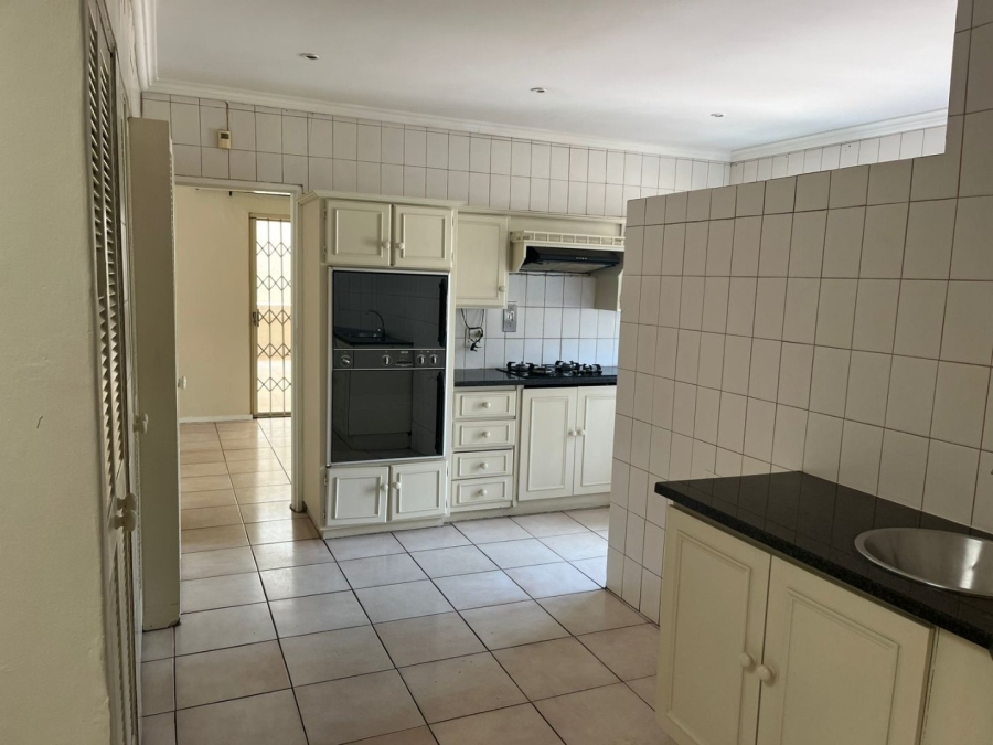  Bedroom Property for Sale in Bedfordview Gauteng