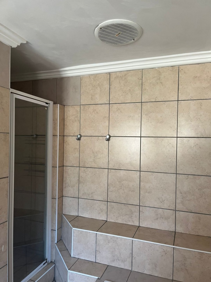  Bedroom Property for Sale in Bedfordview Gauteng