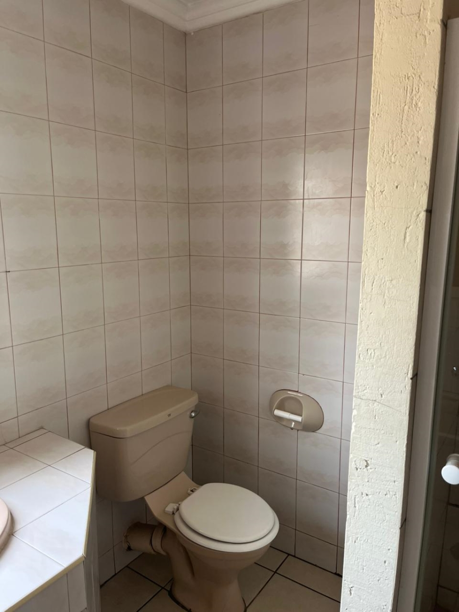  Bedroom Property for Sale in Bedfordview Gauteng