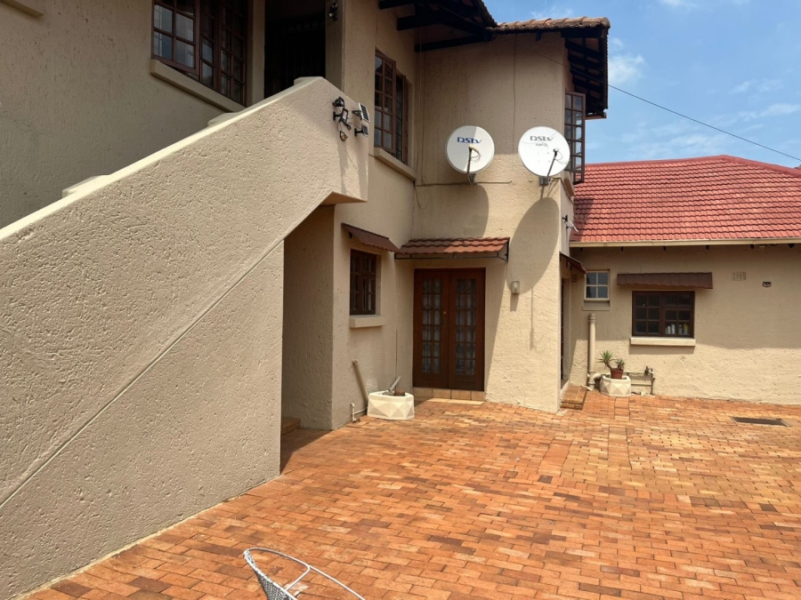  Bedroom Property for Sale in Bedfordview Gauteng