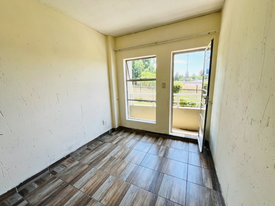 2 Bedroom Property for Sale in Buccleuch Gauteng