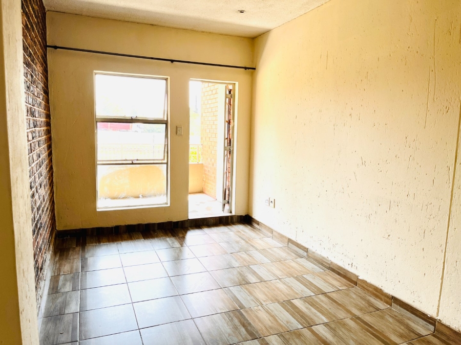 2 Bedroom Property for Sale in Buccleuch Gauteng