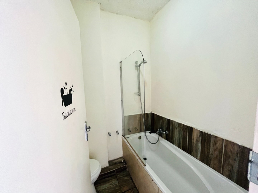 2 Bedroom Property for Sale in Buccleuch Gauteng