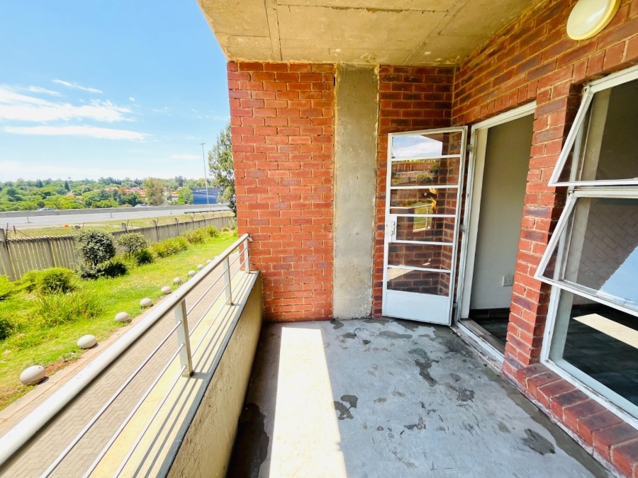 2 Bedroom Property for Sale in Buccleuch Gauteng