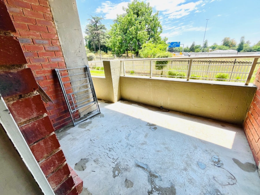 2 Bedroom Property for Sale in Buccleuch Gauteng