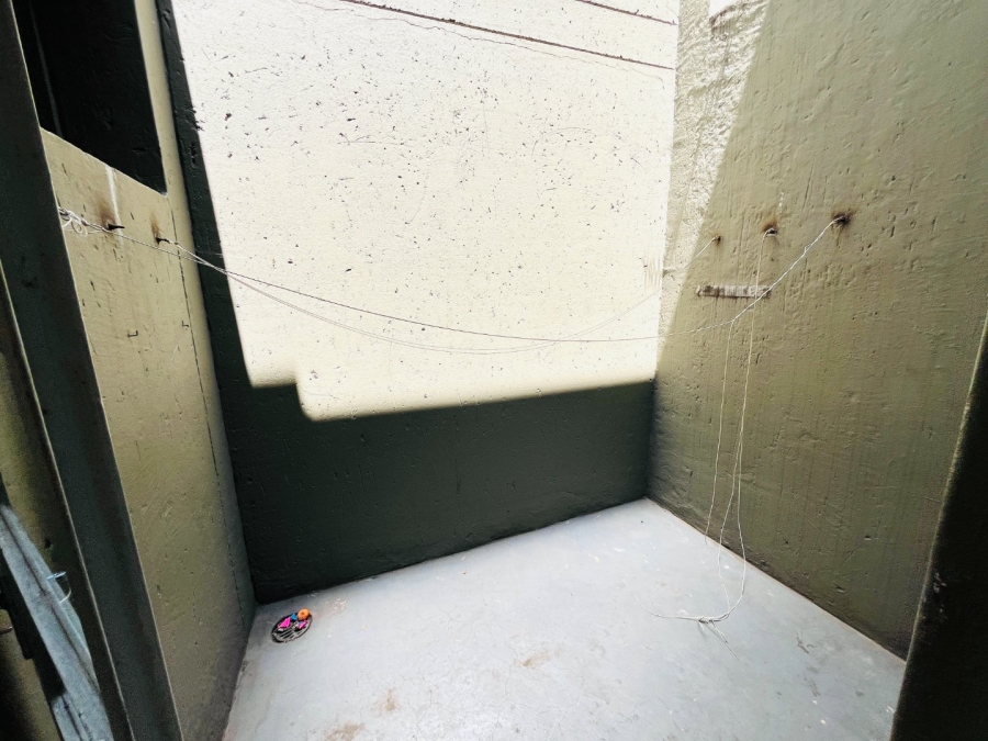 2 Bedroom Property for Sale in Buccleuch Gauteng