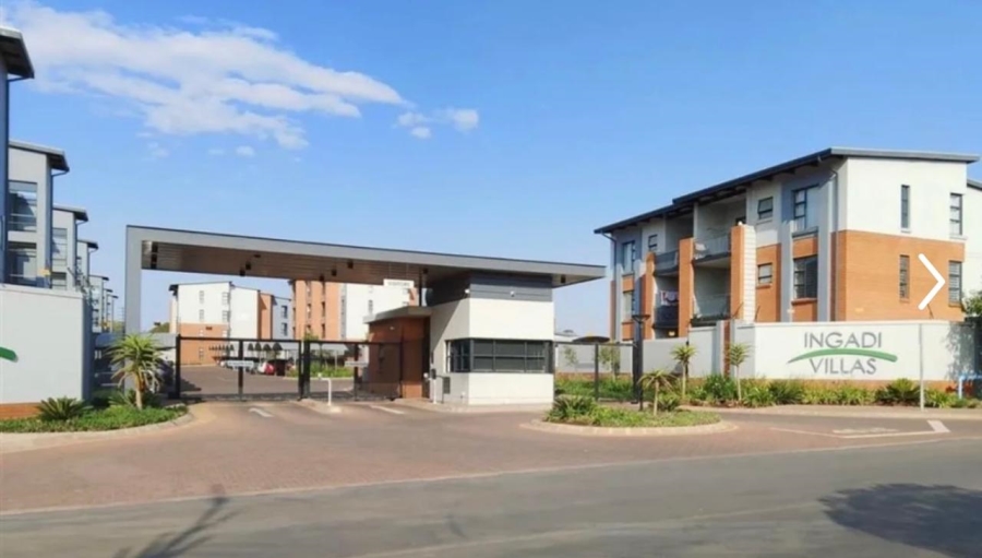 To Let  Bedroom Property for Rent in Glen Marais Gauteng