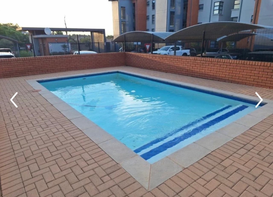To Let  Bedroom Property for Rent in Glen Marais Gauteng