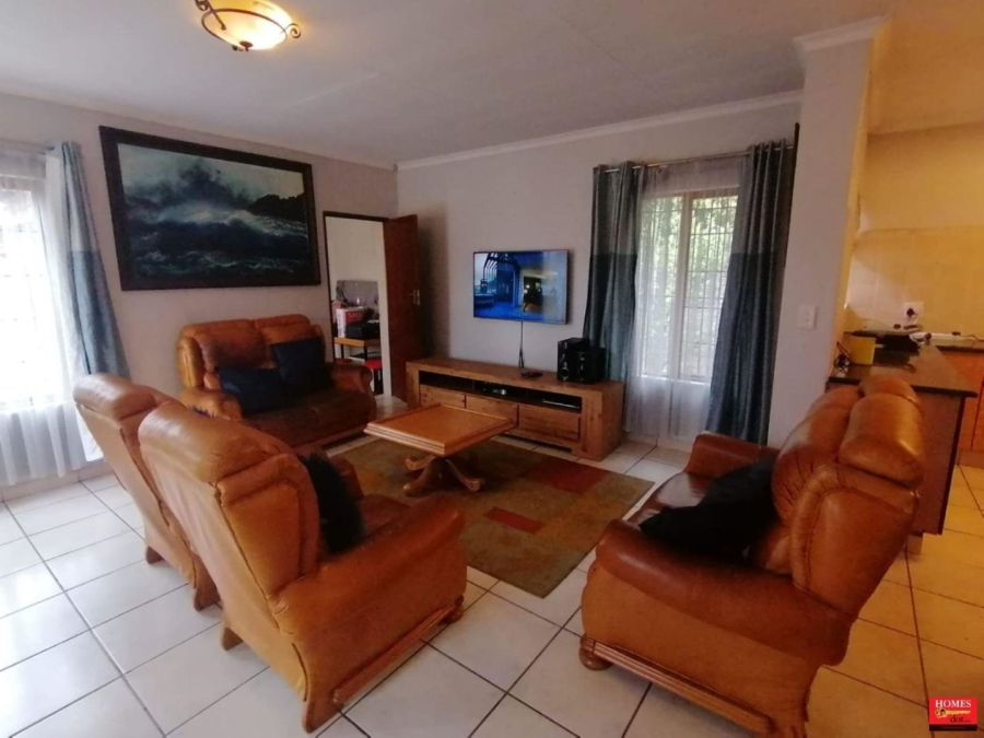To Let 4 Bedroom Property for Rent in Thatchfield Glen Gauteng