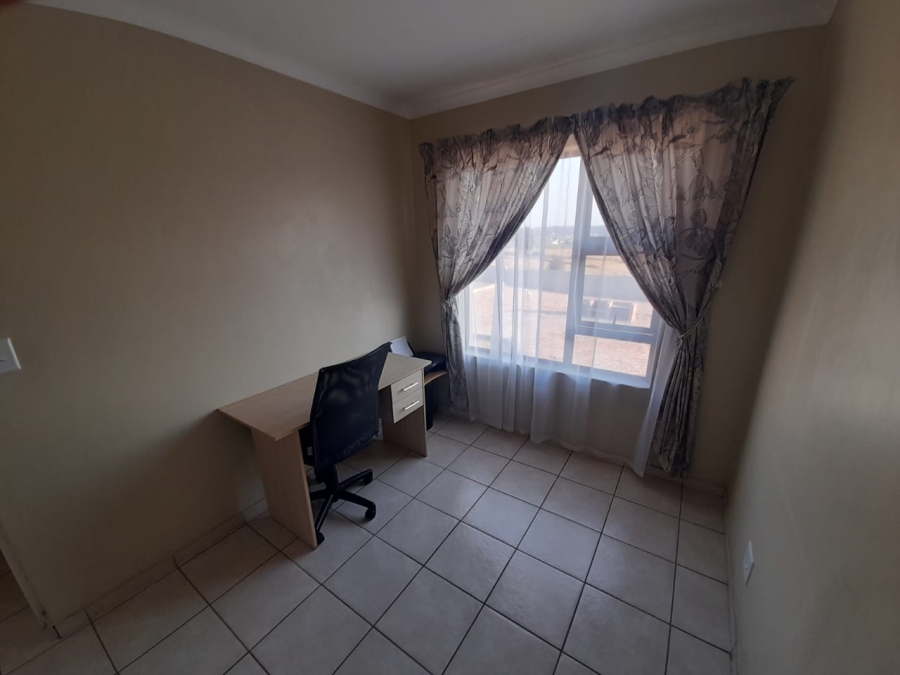 To Let 2 Bedroom Property for Rent in Rynfield A H Gauteng
