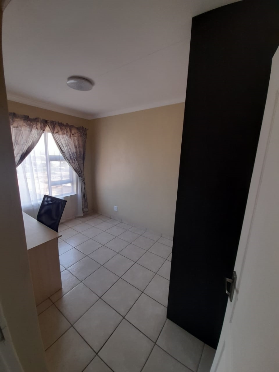 To Let 2 Bedroom Property for Rent in Rynfield A H Gauteng