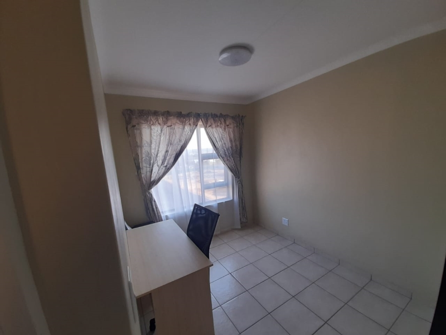 To Let 2 Bedroom Property for Rent in Rynfield A H Gauteng