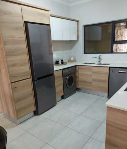 To Let 2 Bedroom Property for Rent in Waterfall Gauteng