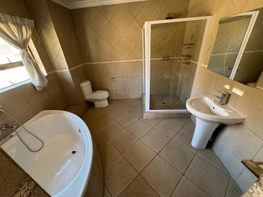 4 Bedroom Property for Sale in Amberfield Valley Gauteng