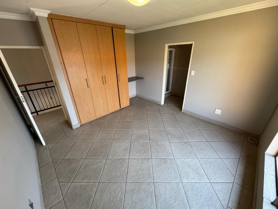4 Bedroom Property for Sale in Amberfield Valley Gauteng