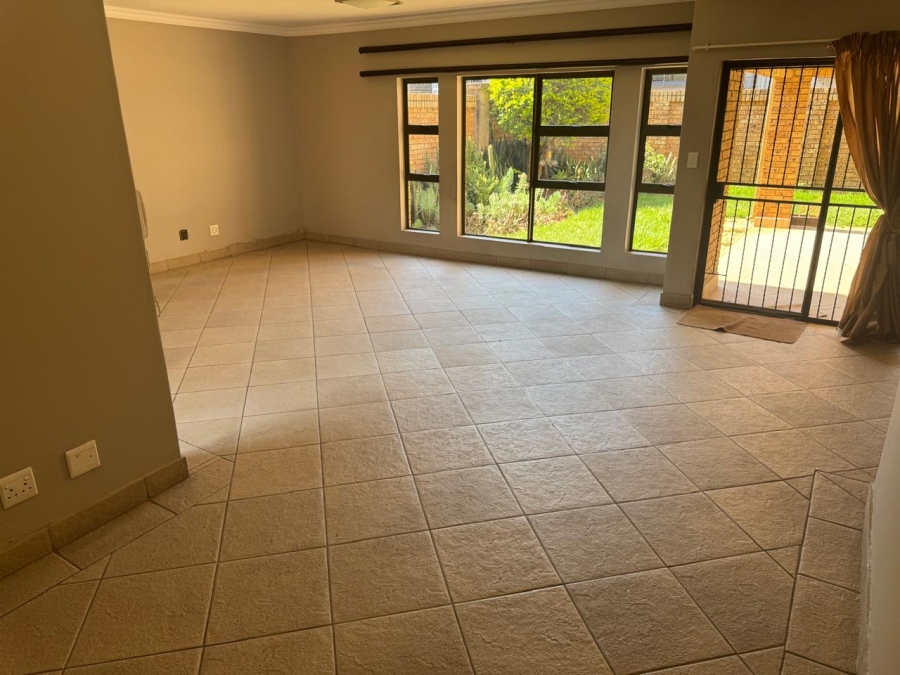 4 Bedroom Property for Sale in Amberfield Valley Gauteng