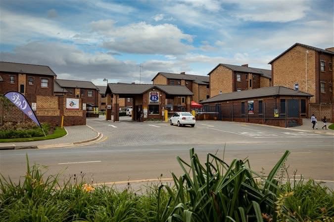 2 Bedroom Property for Sale in Kibler Park Gauteng