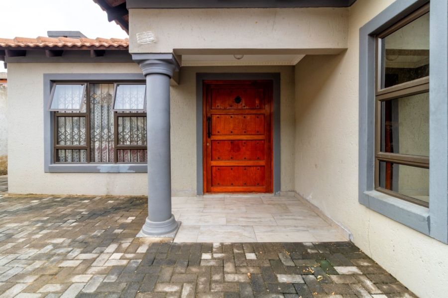 4 Bedroom Property for Sale in Cosmo City Gauteng