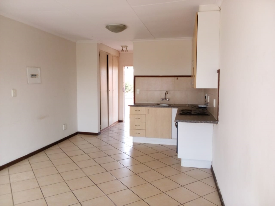To Let 1 Bedroom Property for Rent in Wonderpark Estate Gauteng