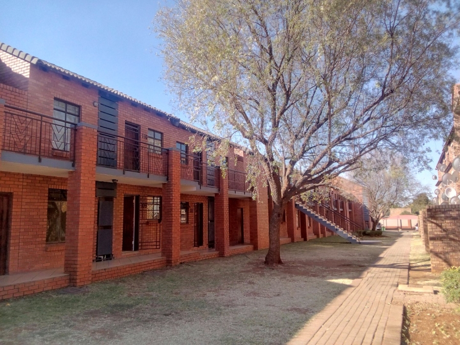 To Let 1 Bedroom Property for Rent in Wonderpark Estate Gauteng