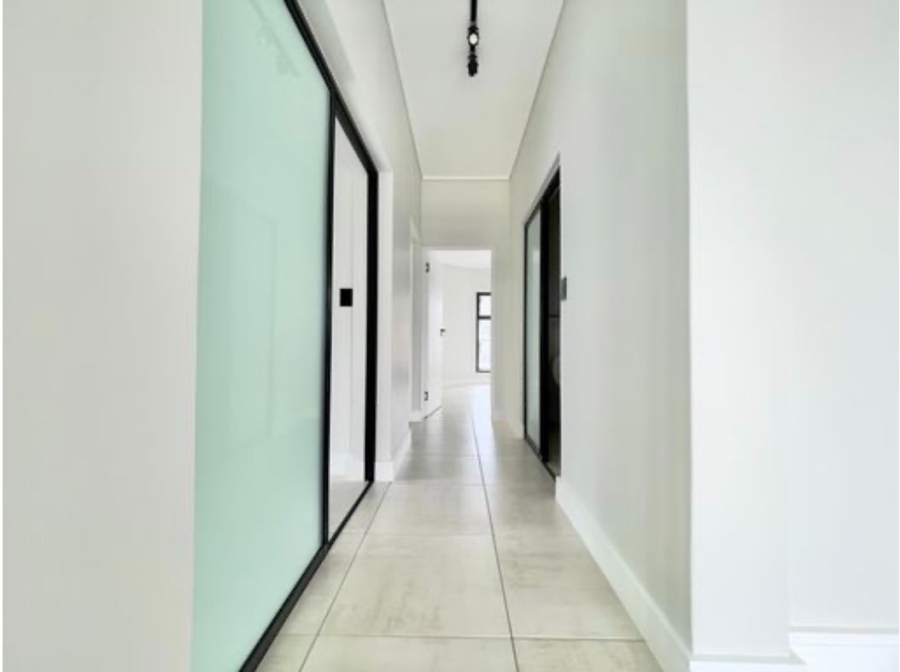 To Let 3 Bedroom Property for Rent in Waterfall Gauteng