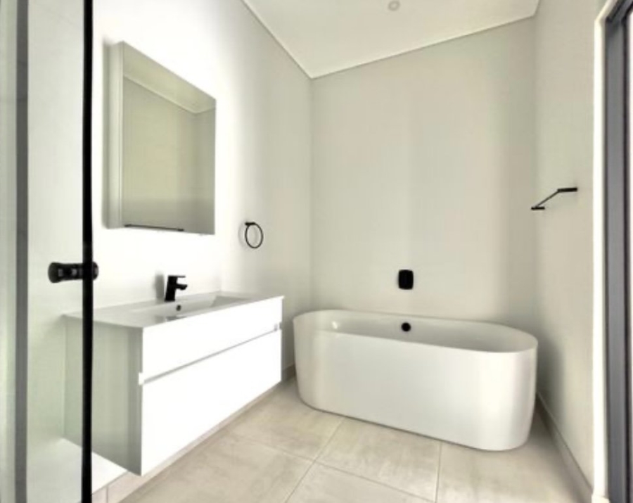 To Let 3 Bedroom Property for Rent in Waterfall Gauteng