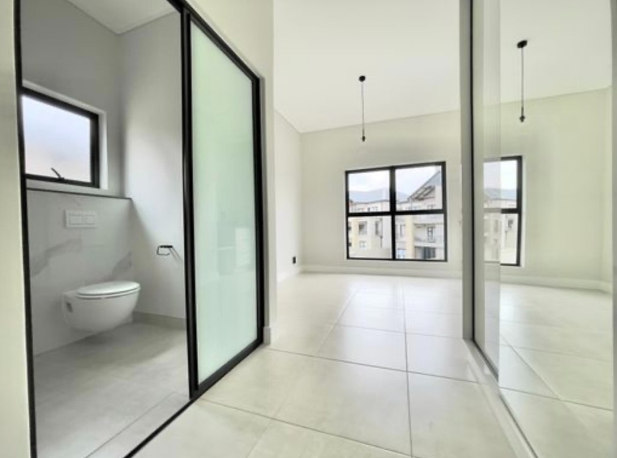 To Let 3 Bedroom Property for Rent in Waterfall Gauteng