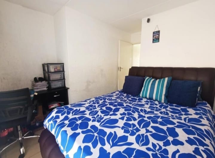 2 Bedroom Property for Sale in Mondeor Gauteng